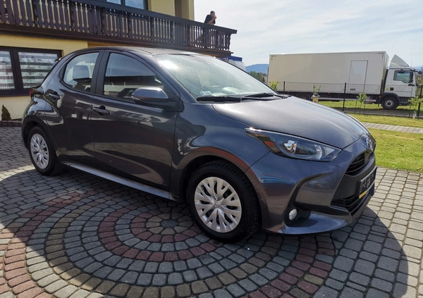 Toyota Yaris cena 54000 przebieg: 67000, rok produkcji 2022 z Skoczów małe 232